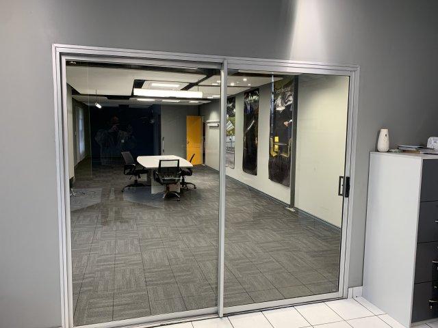 To Let Commercial Property for Rent in Paarden Eiland Western Cape